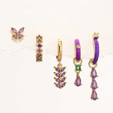 Isabela – Elegant gold earrings with geometric design.
