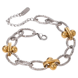Klara – Gold Bracelet Adorned with Pearls