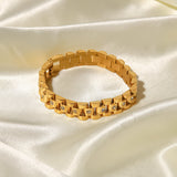 Amira – Gold bracelet with a robust link design.