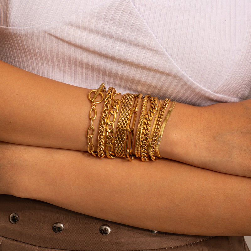 Lena – Delicate bracelet with a minimalist design.