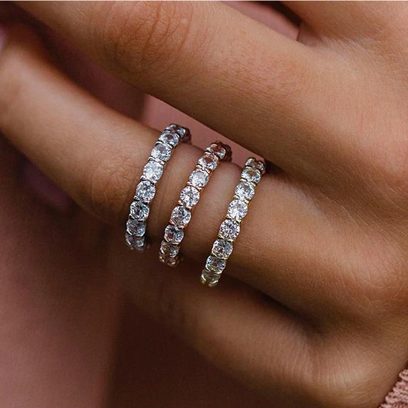 Eliska – Elegant double band diamond ring.