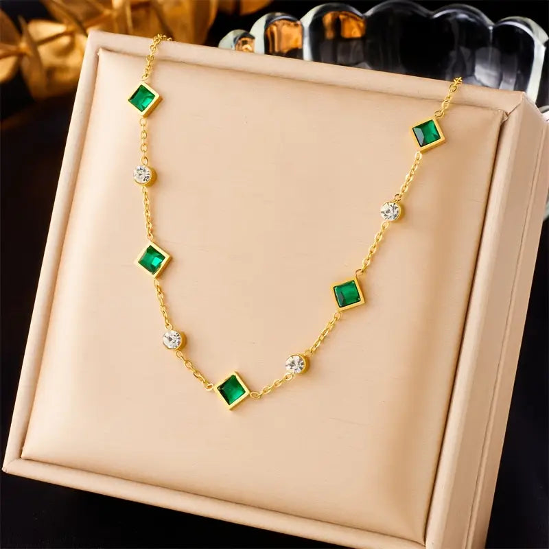 AMELISSE | Gold Collar