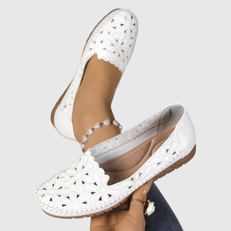 Annette | Modern orthopedic shoes with a sleek cut design