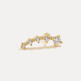 Carina – Gold earrings with a subtle shine.