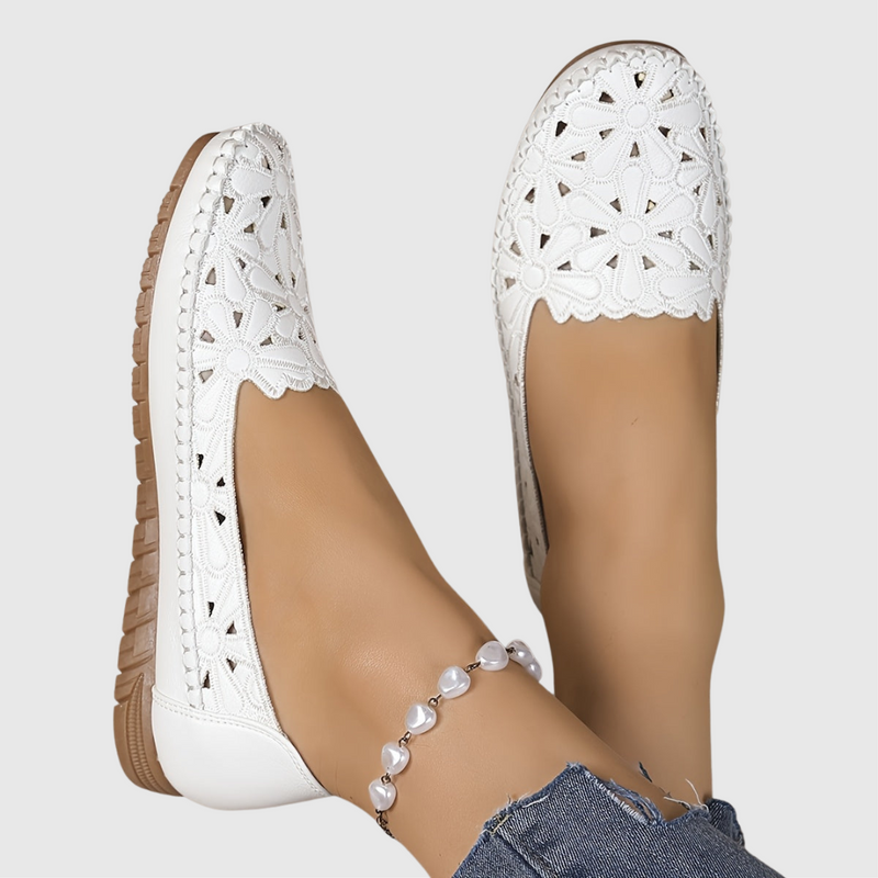 Annette | Modern orthopedic shoes with a sleek cut design