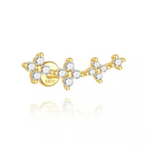 Irina – Gold earrings with a structured design.