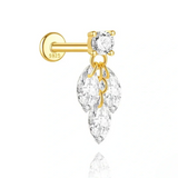 Irina – Gold earrings with a structured design.
