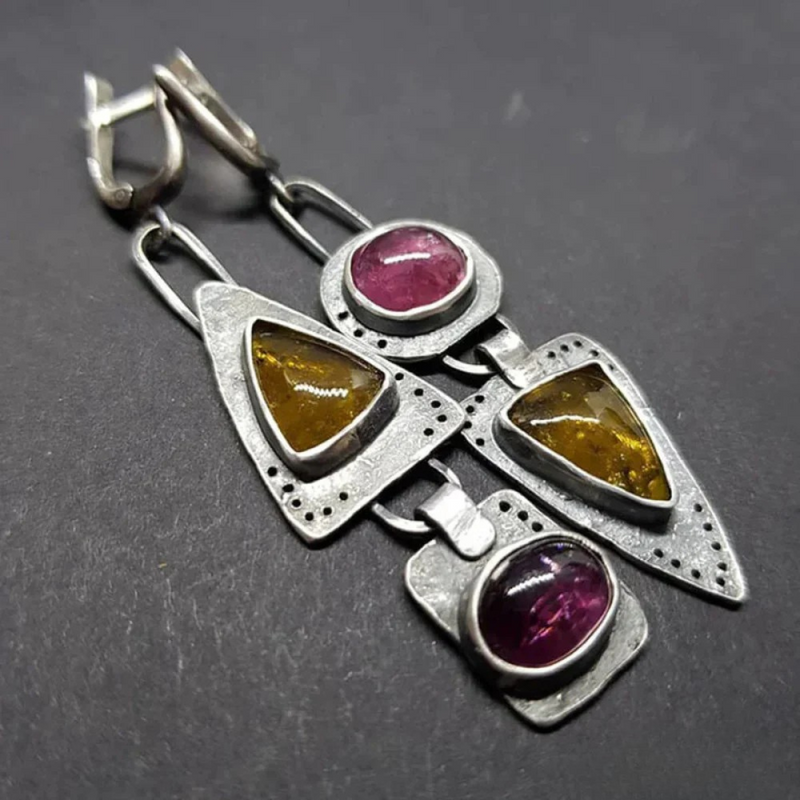 Greta – Geometric Earrings with a Ruby Red Accent