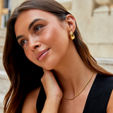 Anja - Gold Hoop Earrings with Elegant Curve