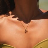 Amalia – Elegant gold necklace with sophisticated pendant