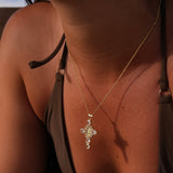 Selina – Elegant Cross Gold Necklace