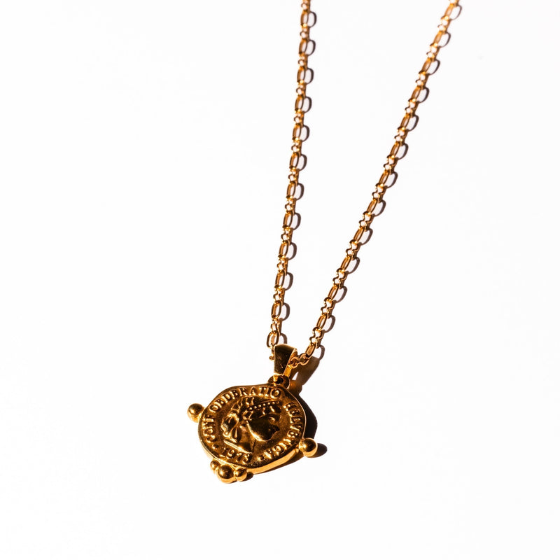 Magdalena – Bold Touch Golden Necklace