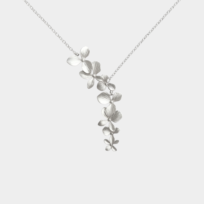 Stefanie - Gold Necklace with Elegant Circular Design