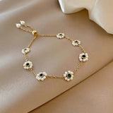 Elegant bracelet with green crystals
