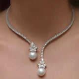 Elegant and Shiny Pearl Necklace in Silver