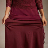 Midi dress with lace and three-quarter sleeves