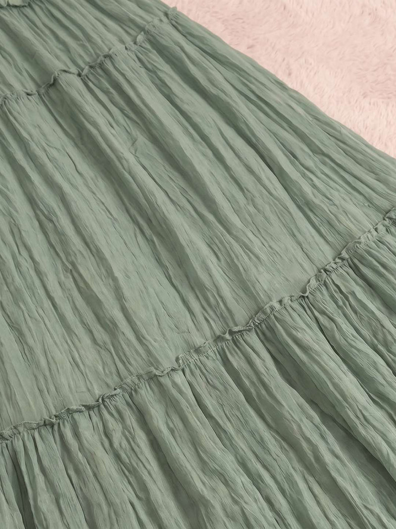 Fluid dress with wrinkled effect