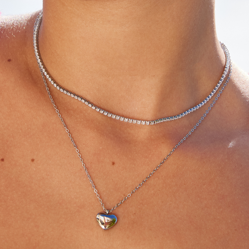 Viktorie – Delicate Gold Necklace with Mini Crystal