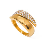 Leyna ring holder