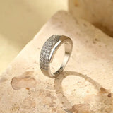 Leyna ring holder