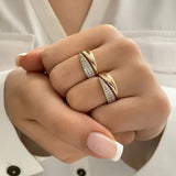 Leyna ring holder