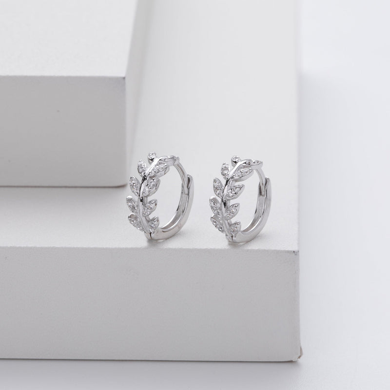 Viktoria – Silver Earrings with Sparkling Highlights