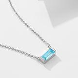 Livia – Silver necklace with delicate pendant
