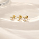 Paul – Elegant gold hoops with a contemporary design.