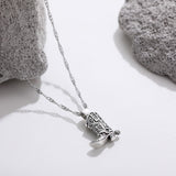 Johana – Delicate necklace with charming golden pendants.