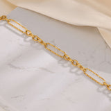 Johanna – Golden chain with elegant design