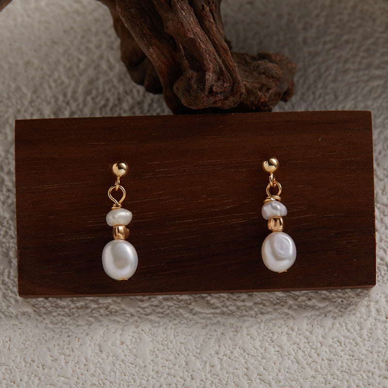 Eva – Elegant Earrings with Pearls and Subtle Movement