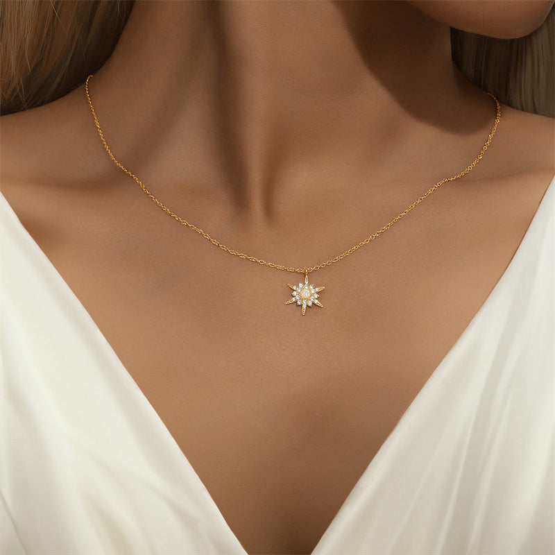 Amélie – Delicate silver necklace with circular pendant
