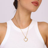 Viktorie – Elegant gold necklace with pendant