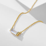 Livia – Silver necklace with delicate pendant