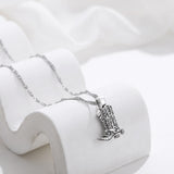 Johana – Delicate necklace with charming golden pendants.