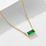 Livia – Silver necklace with delicate pendant
