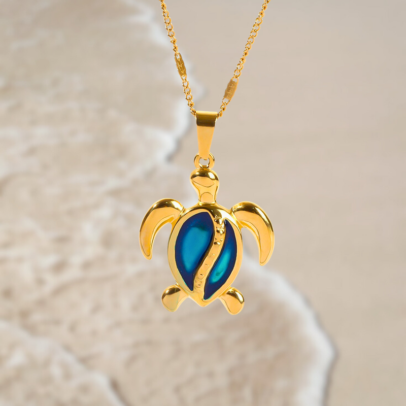 Maja – Gold Collar with Circular Medallion