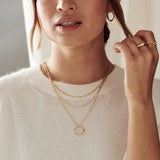 Ruth – Gold Necklace with Elegant and Structured Pendant