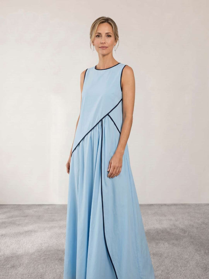 Flowy long dress with structured detail