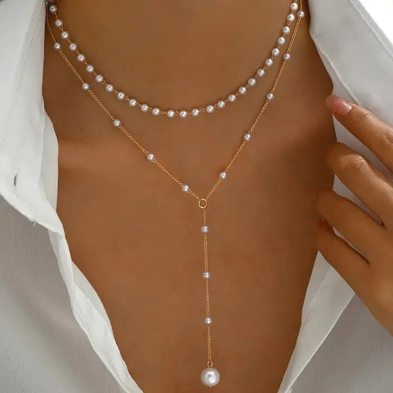Two-row pearl necklace with pendant