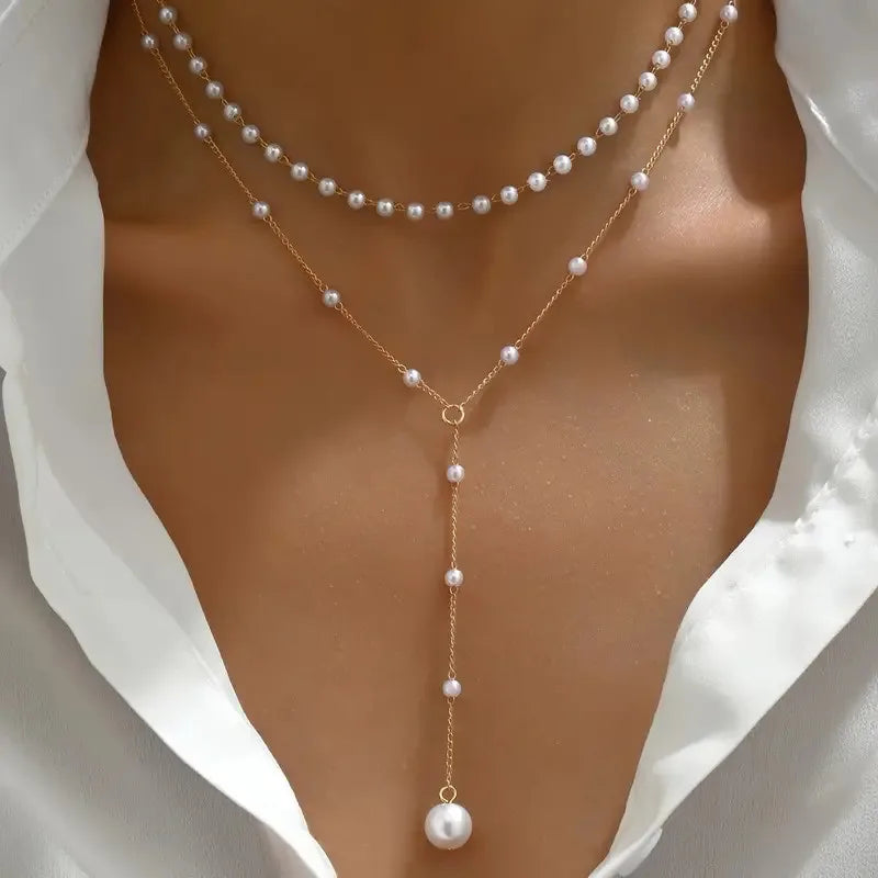 Two-row pearl necklace with pendant