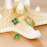 Amira – Gold earrings with structured design.