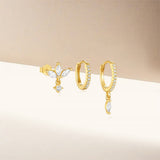 Sára – Delicate gold earrings with a subtle movement.