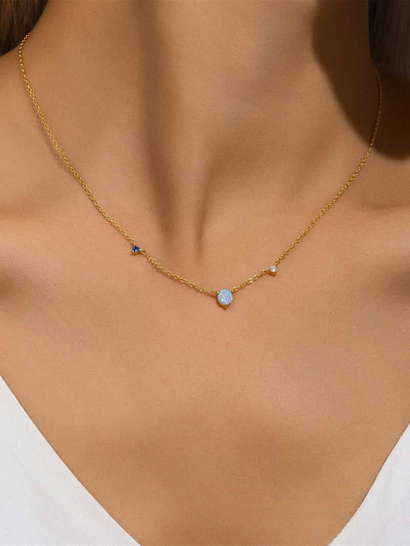 Nora – Delicate Silver Collar with Heart-Shaped Pendant