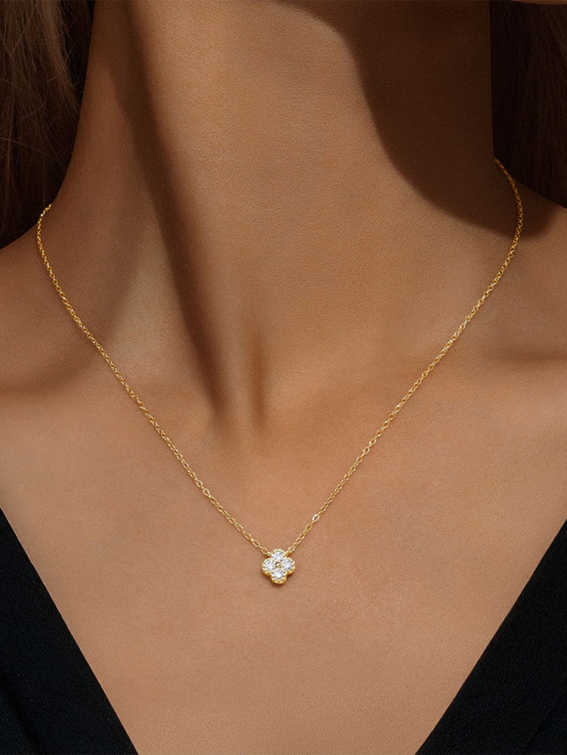 Eva – Silver necklace with elegant stone
