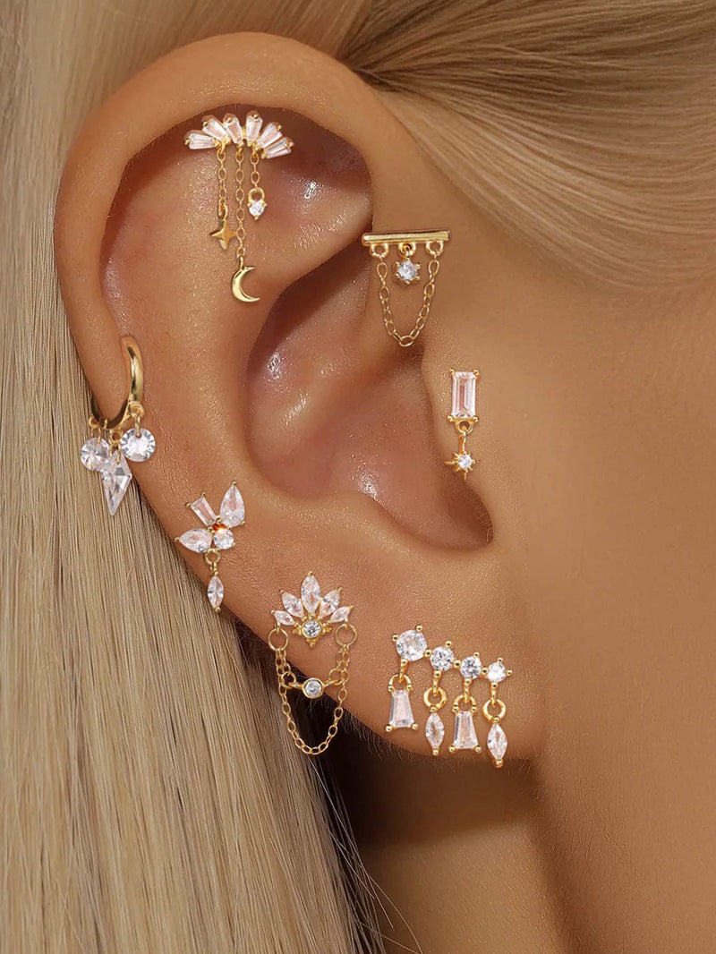 Miriam – Gold Earrings with Structured Design.