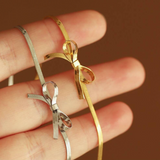 Rebecca - Gold necklace with initial pendant
