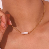 Isabela – Gold Necklace with Rectangular Pendant