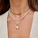 Elisa-Marie – Gold Necklace with Elegant Curvature