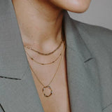 Ruth – Gold Necklace with Elegant and Structured Pendant